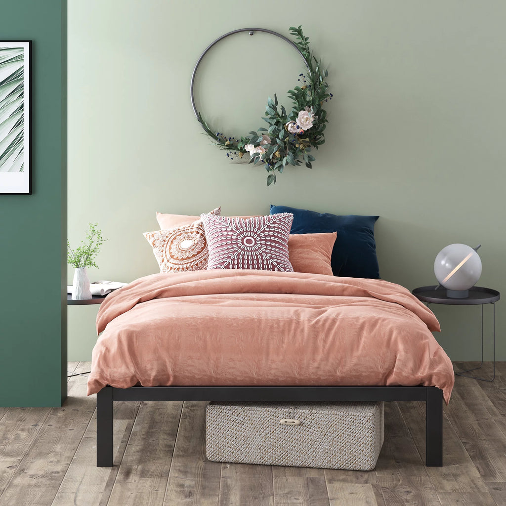 14" Black Metal Platform Bed Frame, Queen M8243