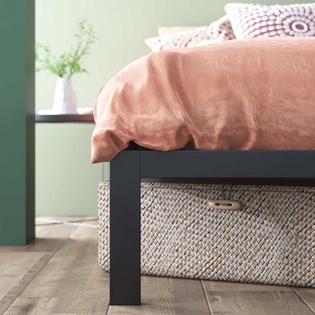 14" Black Metal Platform Bed Frame, Queen M8243