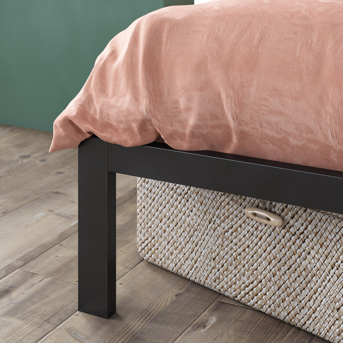 14" Black Metal Platform Bed Frame, Queen M8243