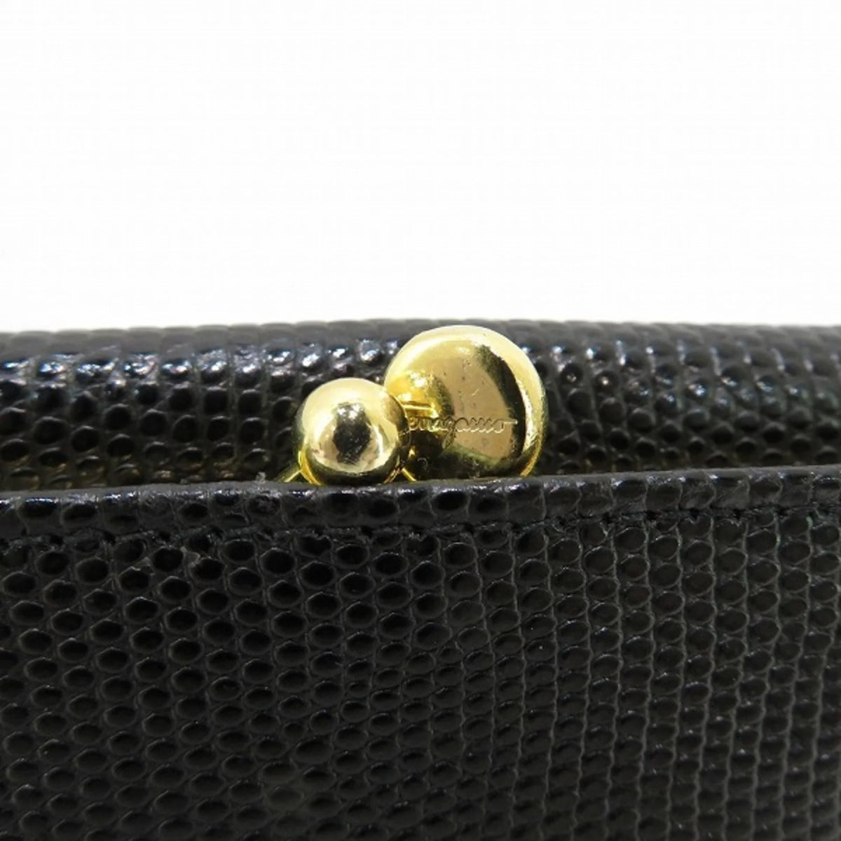 Pre-Owned Black Bifold Wallet V393