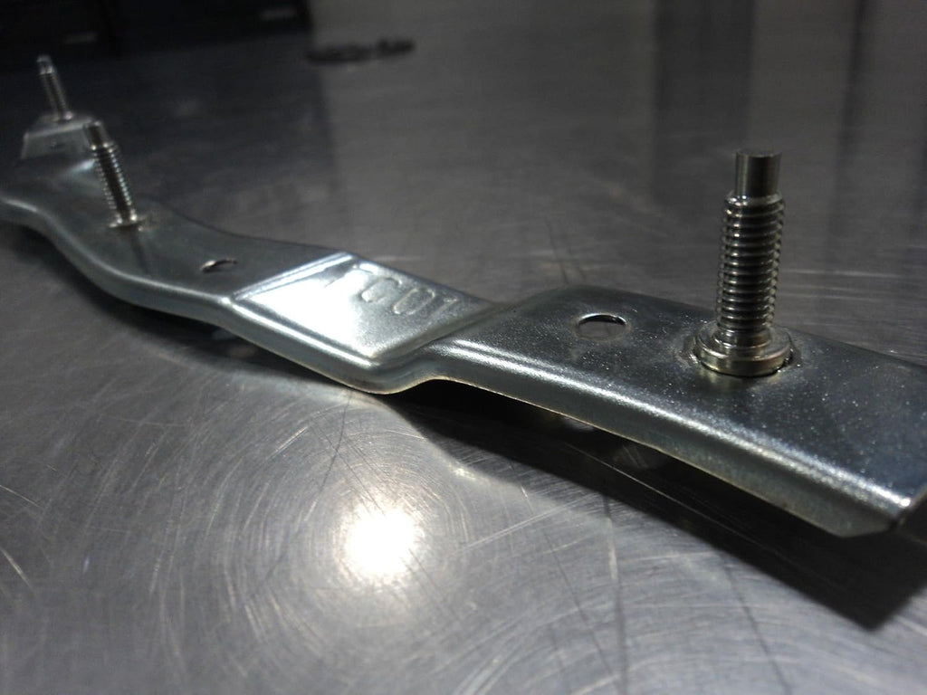 Front Left and Right Bumper Retainer Bracket Set Pack of 2 B430