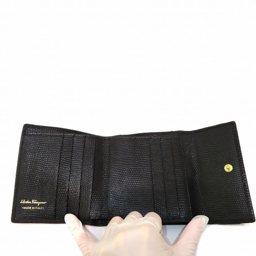 Pre-Owned Black Bifold Wallet V393