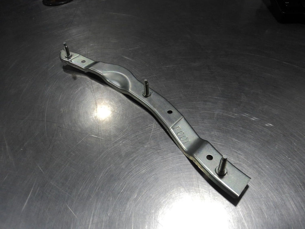 Front Left and Right Bumper Retainer Bracket Set Pack of 2 B430