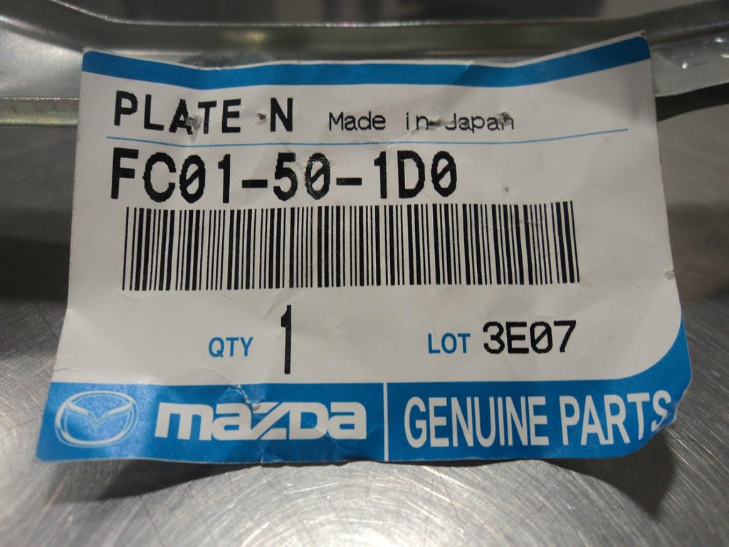 Front Left and Right Bumper Retainer Bracket Set Pack of 2 B430